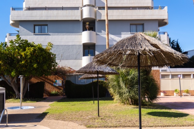 Apartamento con vistas al mar en venta, unicado a tan solo unos pasos de la Cala de La Calalga, Calpe! 